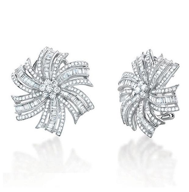 2.65 Ctw 14k White Gold Diamond Flower Earring