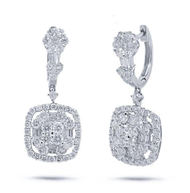 2.35 Ctw 18k White Gold Diamond Earring