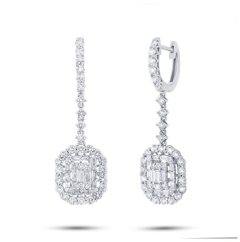 2.47 Ctw 18k White Gold Diamond Earring