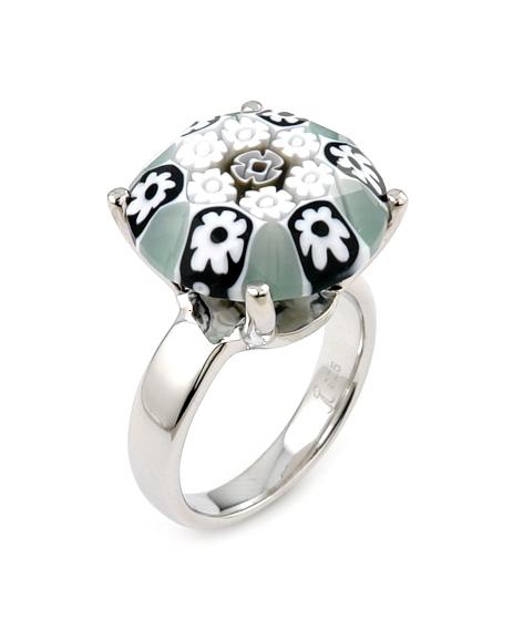 .925 Sterling Silver Exquisite Collection Faceted Black And White Murano Glass Small Round Ring, <b>size: 6</b>