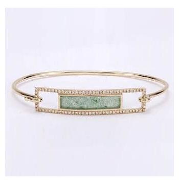 0.24 Ctw Diamond 14k Yellow Gold Aventurine Round Shape Womens Gemstone Bangle Bracelet