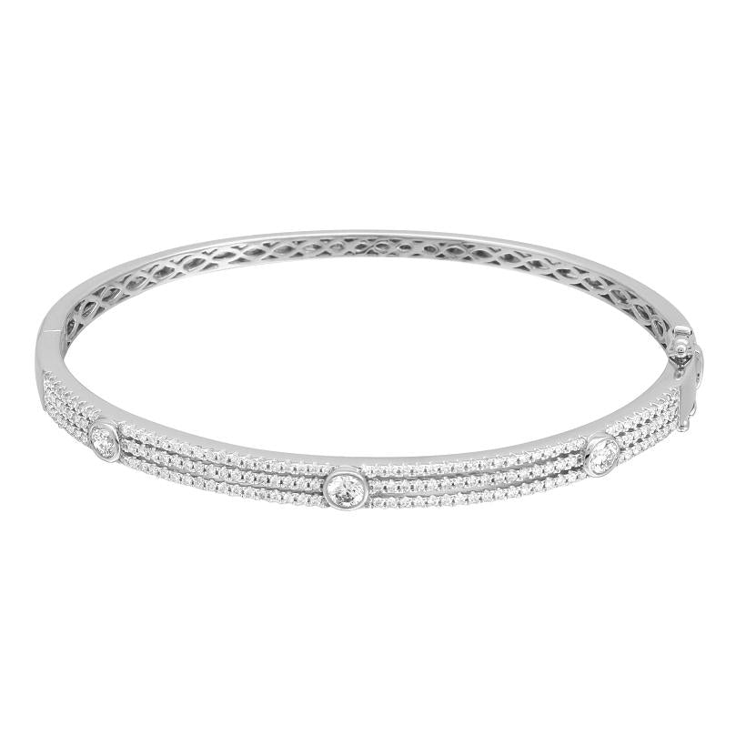 1.01 Ctw Diamond 14k White Gold Round Shape Womens Diamond Bangle Bracelet